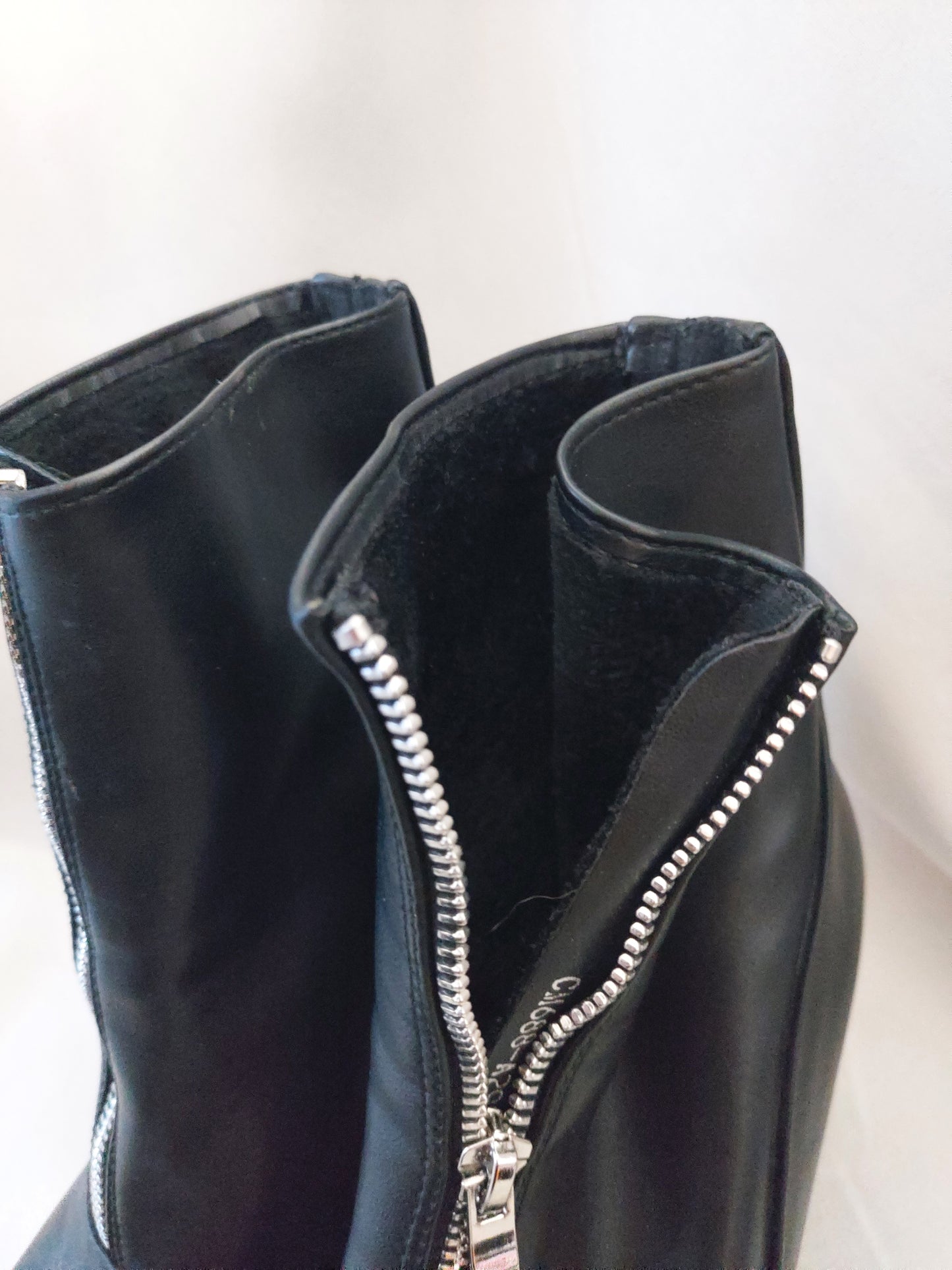 Bottines à talons avec fermeture éclair