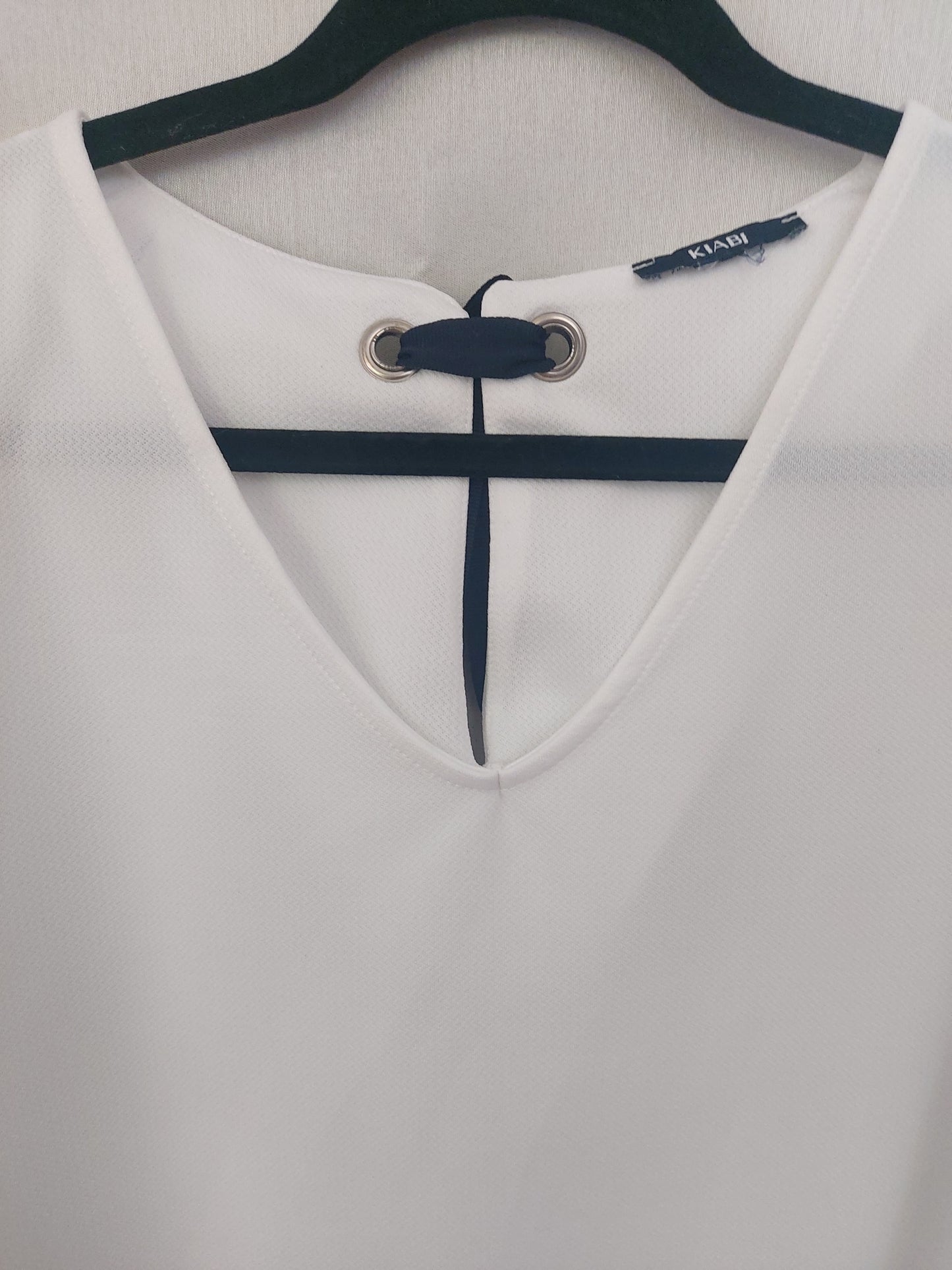 Haut simple à nœud