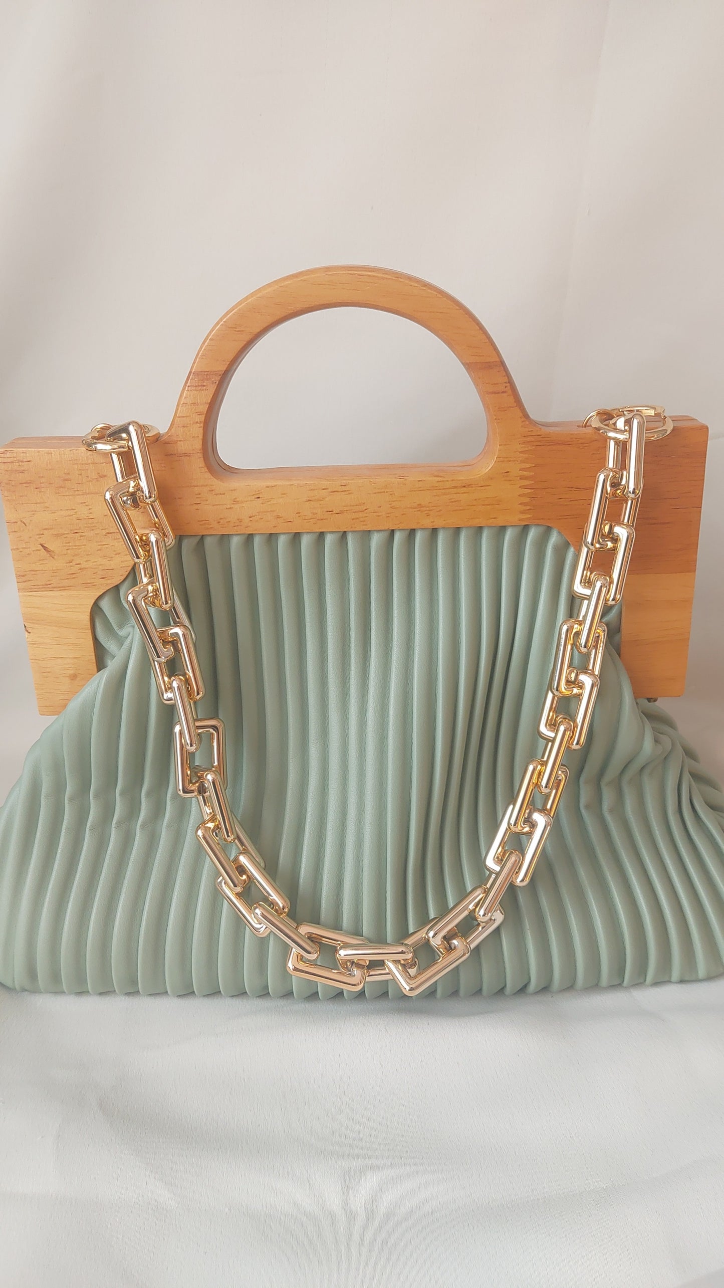 Sac à main en bois vert